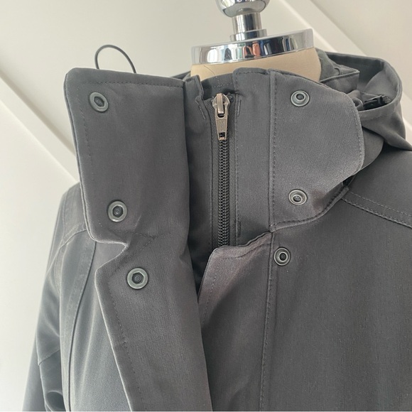 Patagonia Waterproof Jacket with Hood - XS - Picture 6 of 17